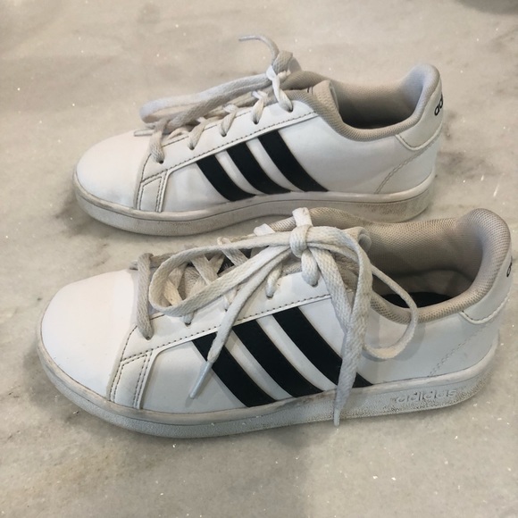 Adidas shoes - Picture 1 of 4